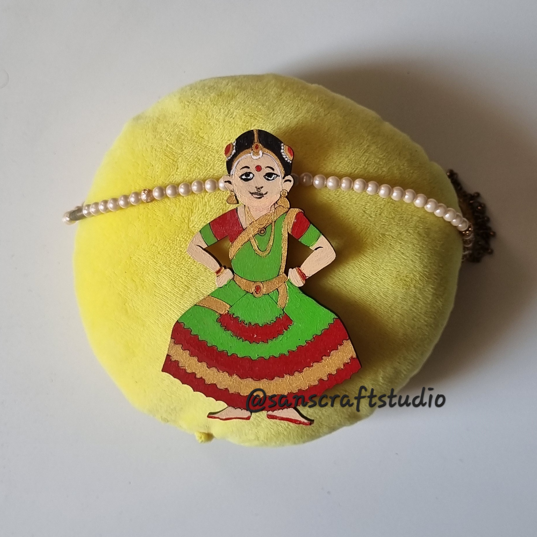 Bharatanatyam Dancer Thattadavu pose